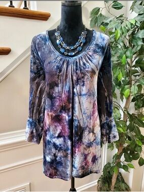 One World Velvet Tie Dye Lace Back Boho Blouse NWT Medium